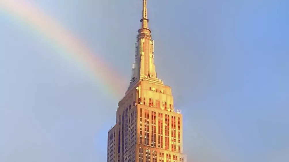 Image of the tower and blue sky